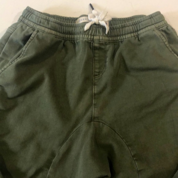 Women’s Jogger Pants - Picture 2 of 4